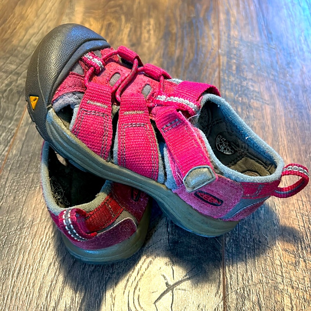 Keen *NOT from a thrift store* toddler size